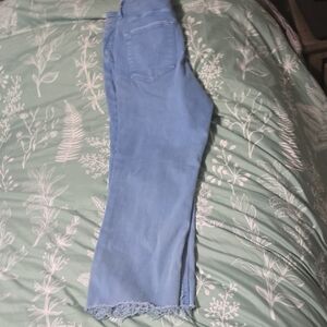 Chic Light Blue Frayed Hem Jeans